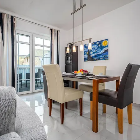 Stoertebekerstrasse 7g, 8 