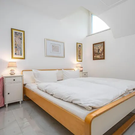 Stoertebekerstrasse 7g, 8 